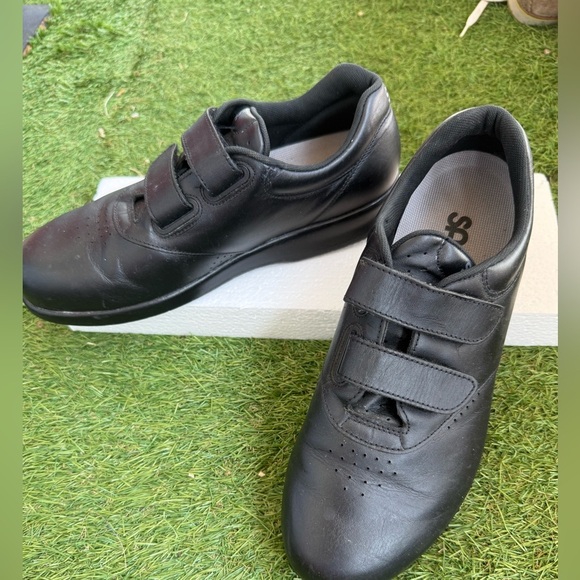 SAS Women’s 9.5W Black Leather Comfort Shoes Great Shape/ Great for Servers - Picture 4 of 7